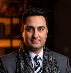 حمید جان درمیان